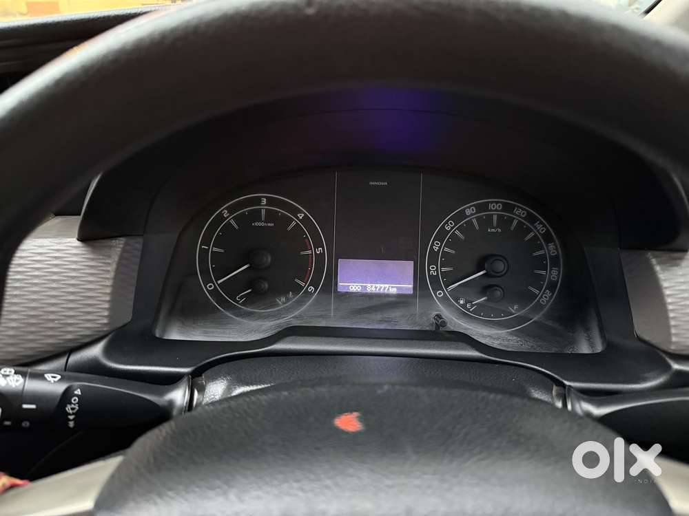 Toyota Innova Crysta 2.4 G Mt 8s, 2022, Diesel