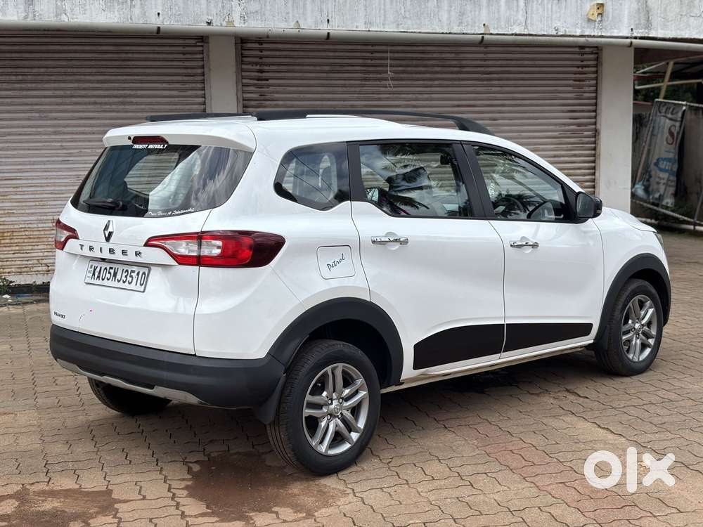 Renault Triber Rxz, 2023, Petrol