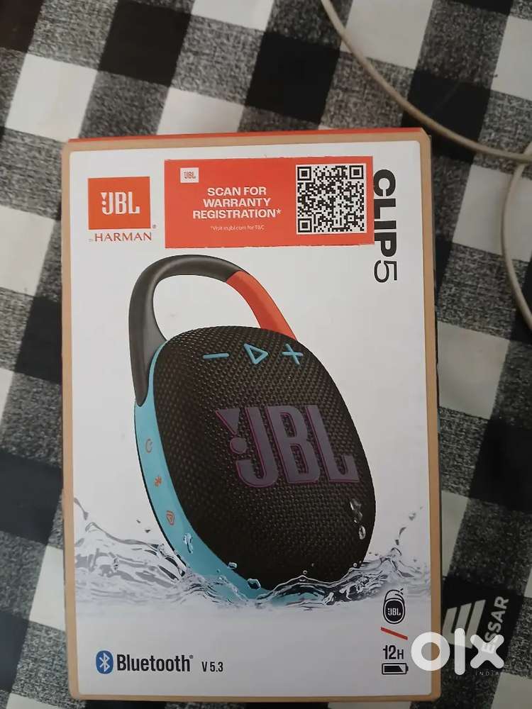 Jbl clip 5 speaker