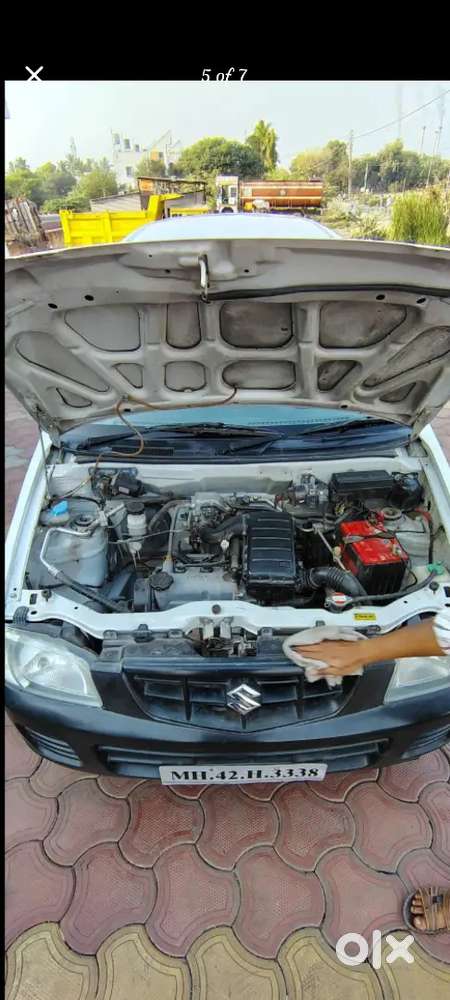 गाडीची कंडीशन एकदम ओके आहे गाडी घेतल्यावर एक रुपयाचाही खर्च नाही