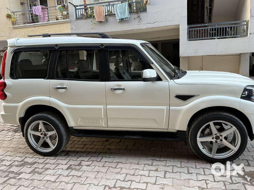 Mahindra Scorpio Classic 2.2 S 11 Mt 7 Cc, 2018, Diesel