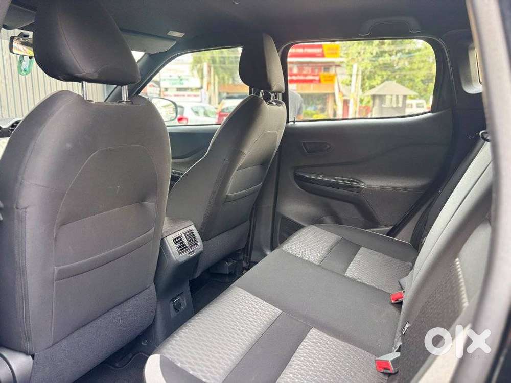 Nissan Magnite Kuro Edition 1.0 Turbo Petrol Cvt, 2023, Petrol