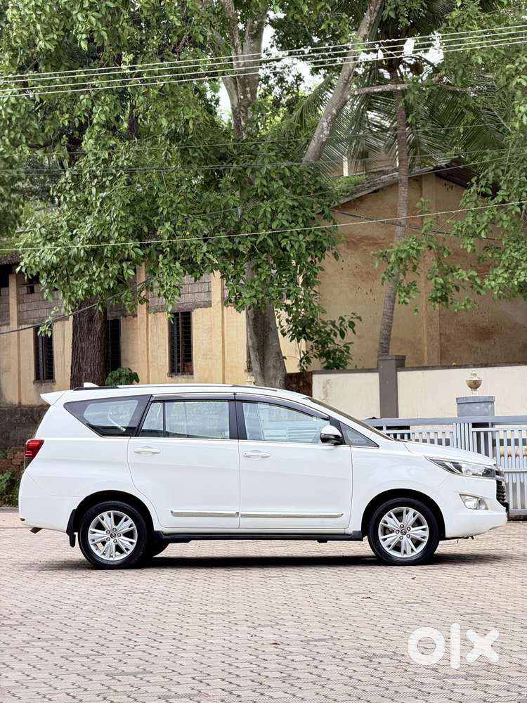 Toyota Innova Crysta 2.8 Gx At 8s, 2018, Diesel