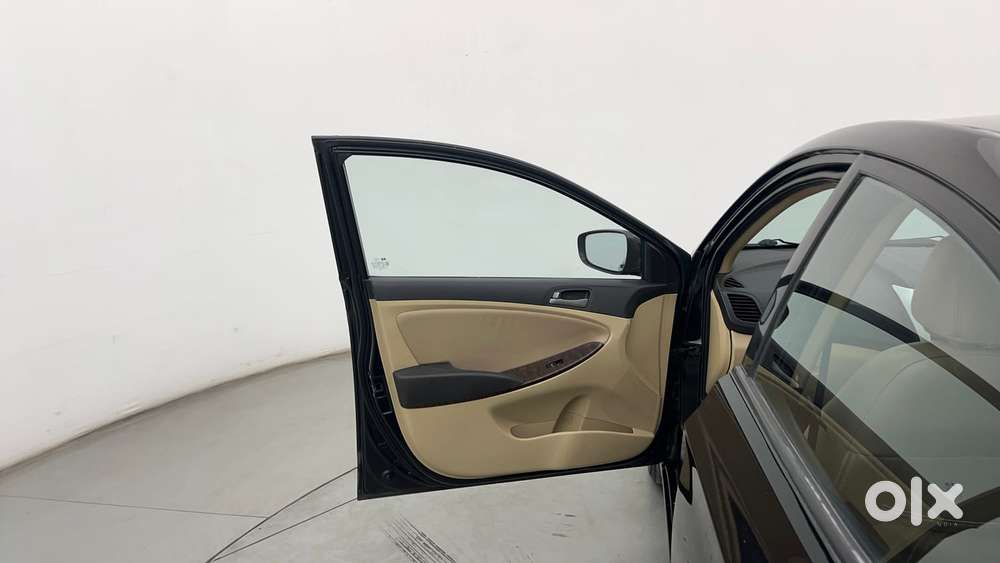 Hyundai Verna 1.6 Vtvt At S, 2016, Petrol