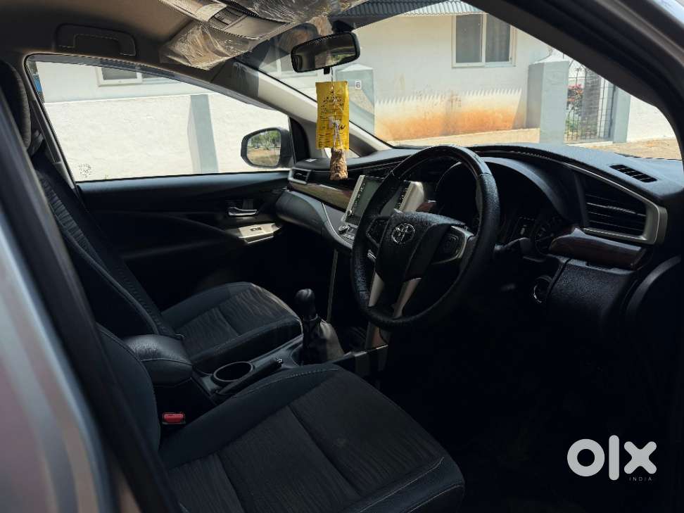 Toyota Innova Crysta 2.7 V, 2024, Diesel