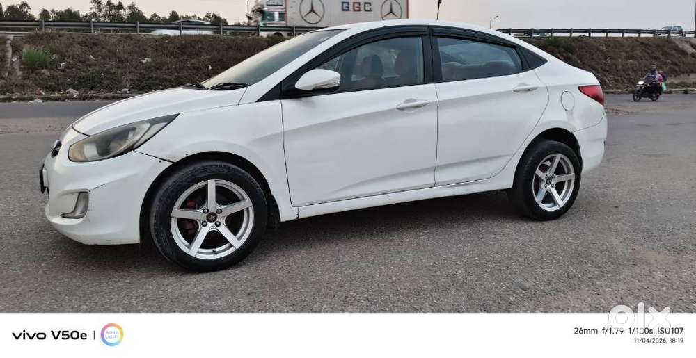 Hyundai Verna 1.6 Sx Vtvt, 2014, Petrol
