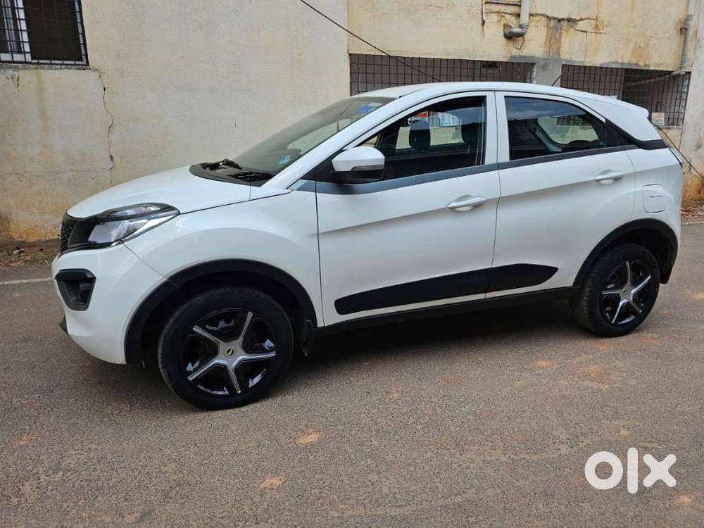 Tata Nexon 1.5 Revotorq Xm, 2018, Petrol