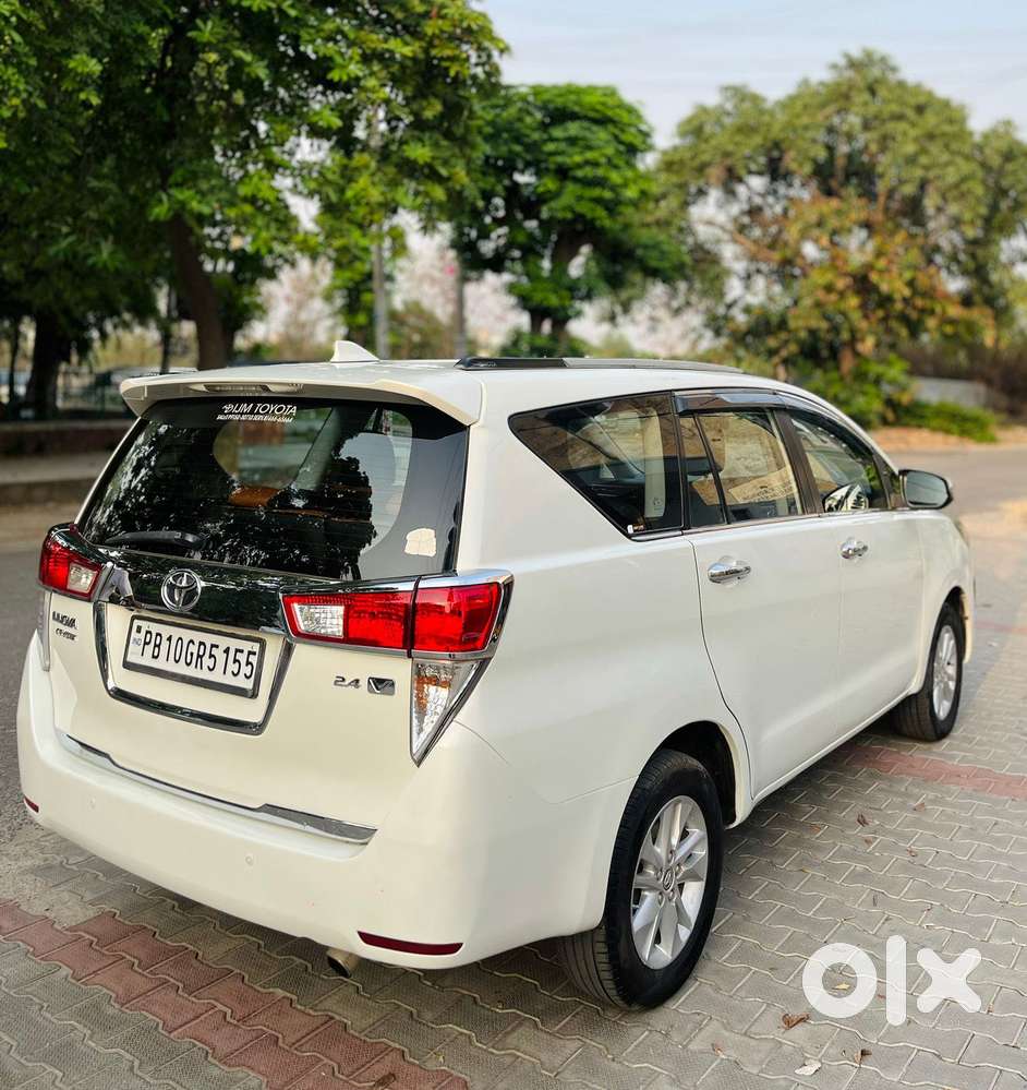 Toyota Innova Crysta 2.4 Vx Mt 8s, 2017, Diesel