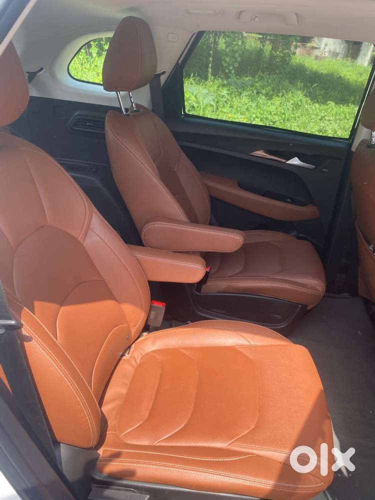 Mg Hector Plus 2022