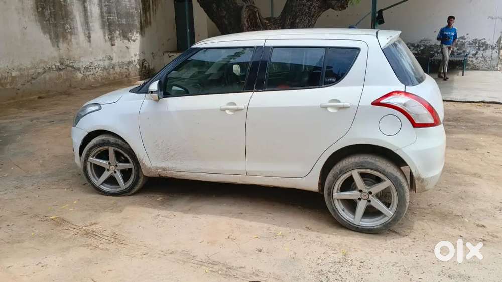 Maruti Suzuki Swift 2013 Diesel 78000 Km Driven 4100 Vip Number