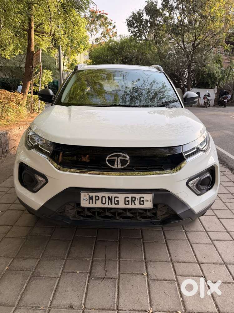 Tata Nexon 1.2 Revotron Xm (s), 2023, Petrol