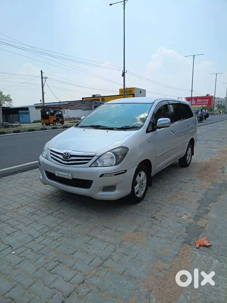 Toyota Innova 2.5 E 2007