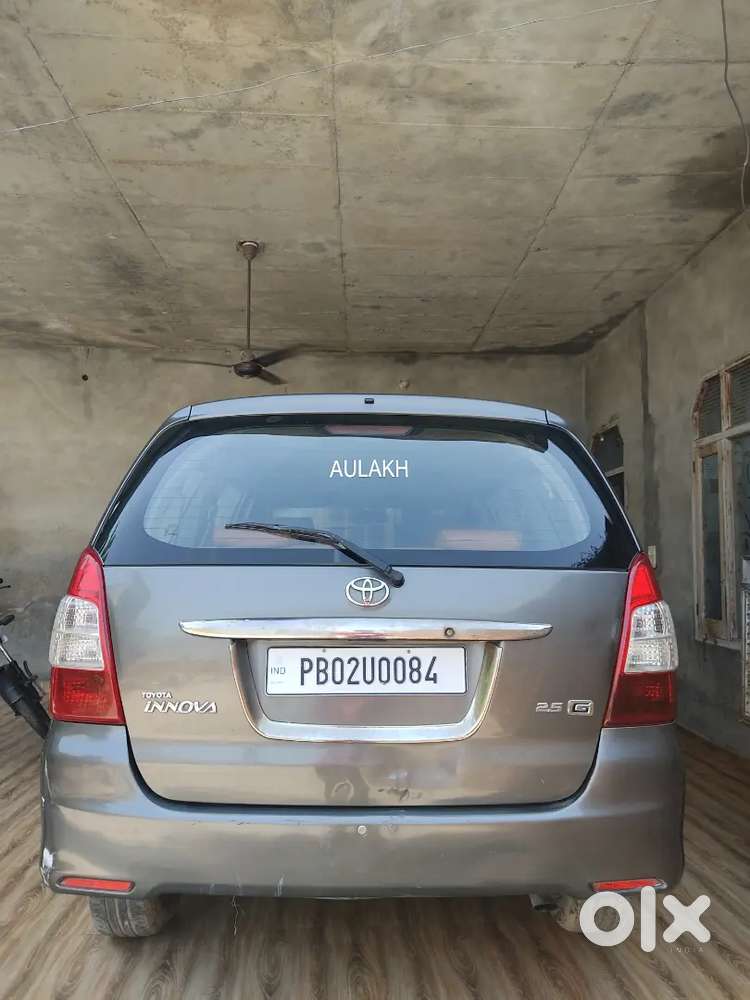 Toyota Innova 2.5 2012