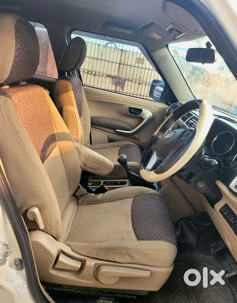 Mahindra Tuv 300 Mhawk100 T8, 2016, Diesel