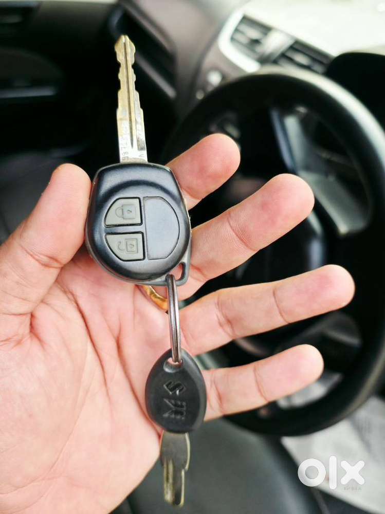 Maruti Suzuki Swift Lxi Optional-o, 2017, Petrol