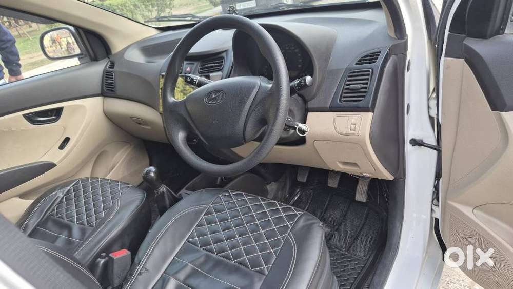 Hyundai Eon Era +, 2017, Petrol