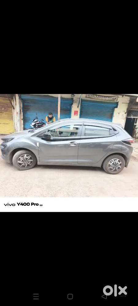 Tata Altroz Nov -2023 Petrol 40000 Km Driven Well Maintain Car