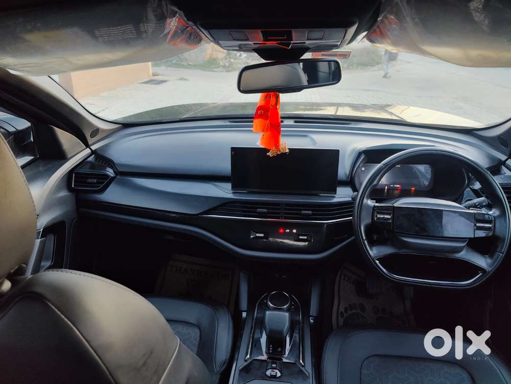 Tata Safari Adventure Plus Dark Edition At, 2024, Diesel