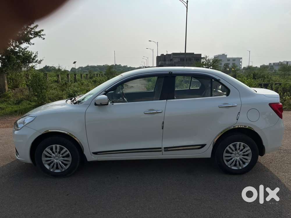 Maruti Suzuki Dzire 1.2 Vxi, 2023, Petrol