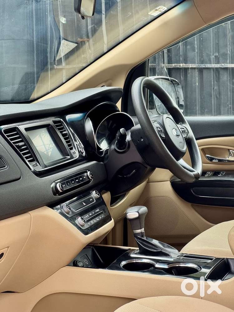 Kia Carnival Premium, 2020, Diesel