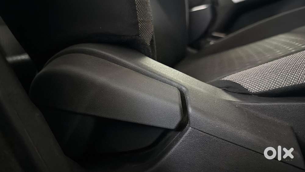 Nissan Magnite 1.0 Xv, 2022, Petrol