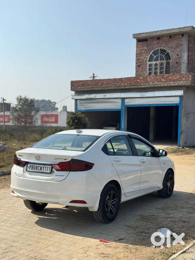Front Glass Break Urgent Sale