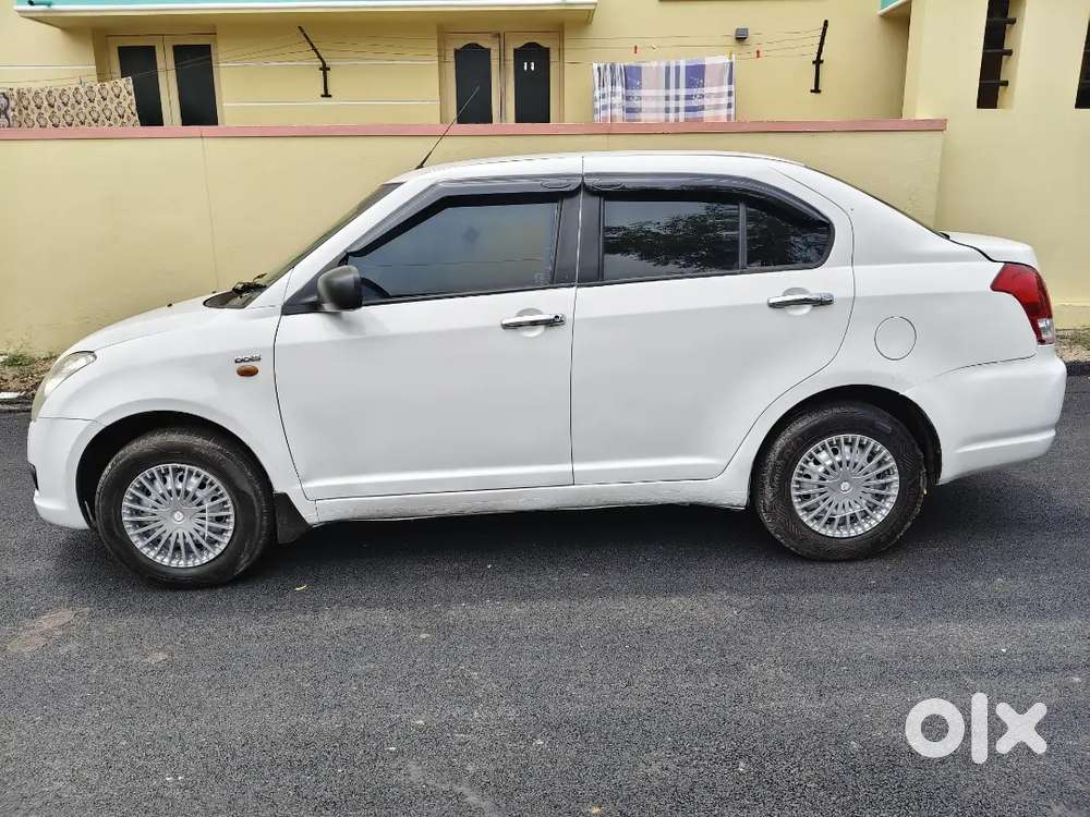 Swift Dzire Tour (diesel) Vdi 
 Model : 2015  
Owner : 3 
 Insurance :