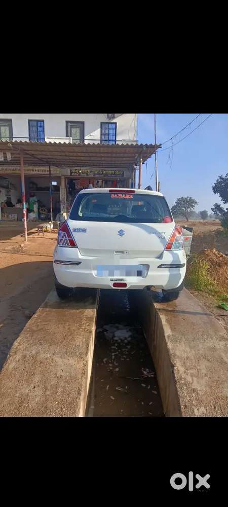 Good Condition & 2010 Madal 5 Tayar New All Dakument Ok Lcd Bek Cemara