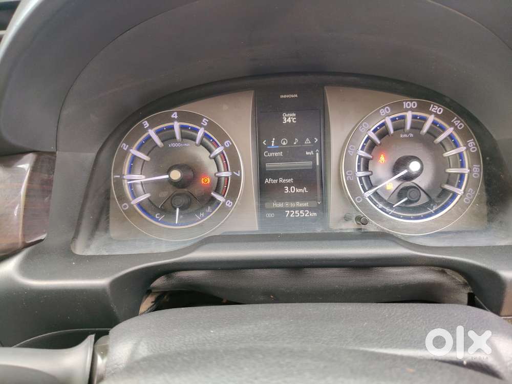 Toyota Innova Crysta 2.7 V, 2018, Petrol