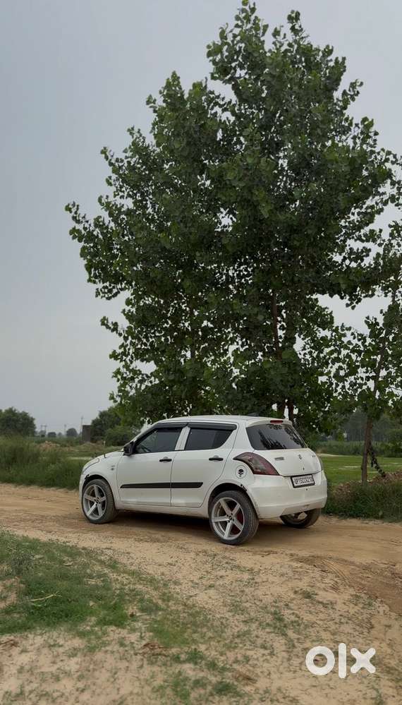 Maruti Suzuki Swift 2016 Fully Modified With 18inch Allow Wheels