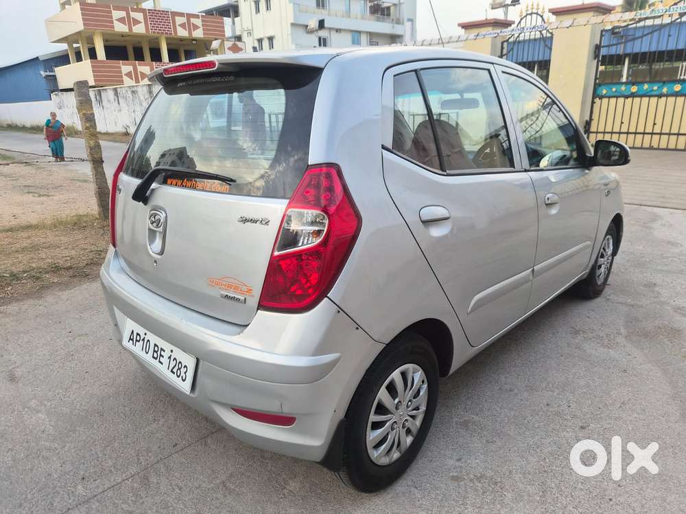 Hyundai I10 Sportz At, 2013, Petrol