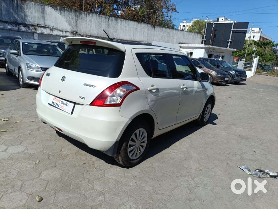 Maruti Suzuki Swift Vxi, 2015, Petrol