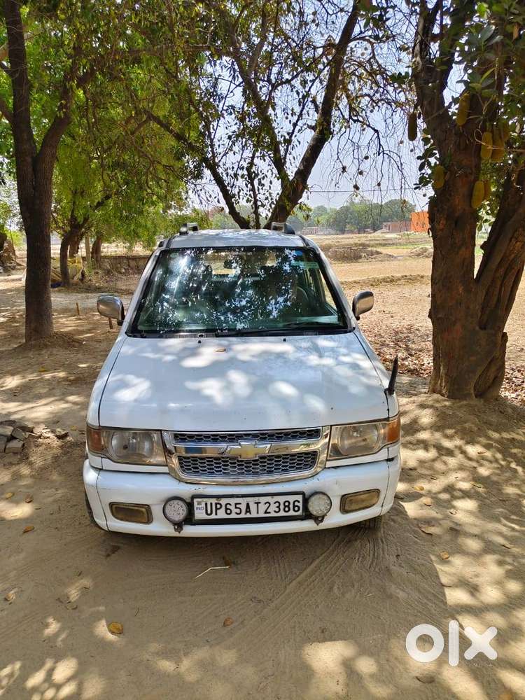 Chevrolet Tavera Neo 2010 Diesel 120000 Km Driven