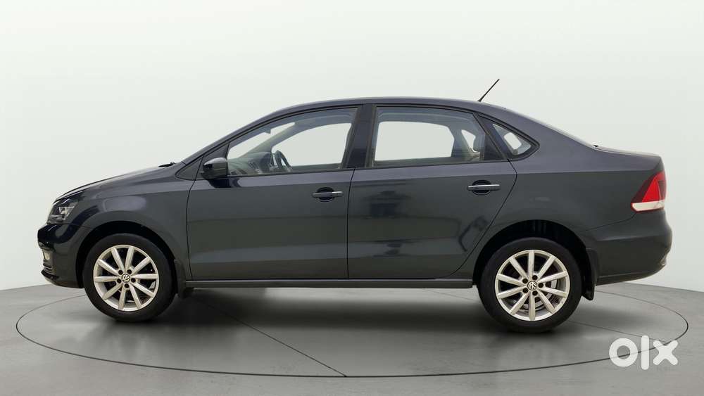 Volkswagen Vento 1.2 Highline Plus At 16 Alloy, 2017, Petrol