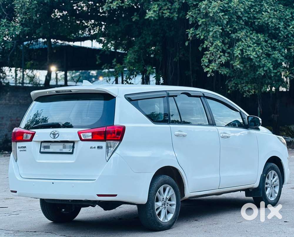 Toyota Innova Crysta 2.4 G Mt, 2017, Diesel