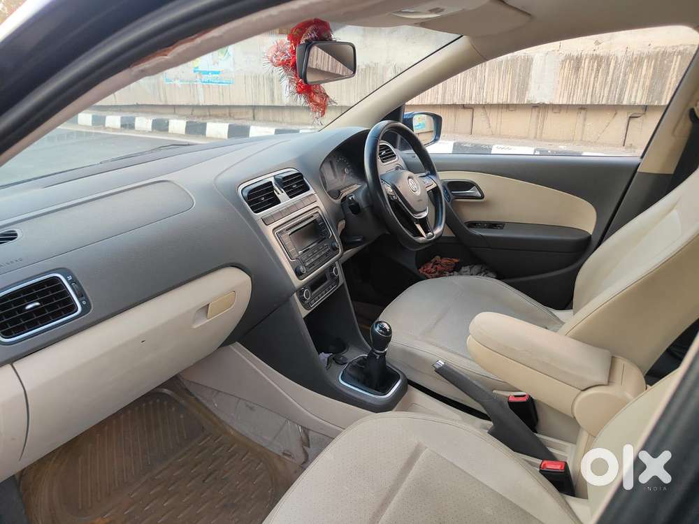 Volkswagen Vento 1.2 Tsi Highline At, 2015, Petrol