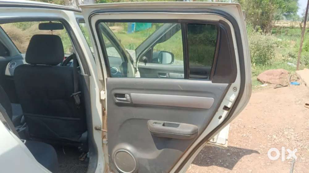 Maruti Suzuki Swift 2010 
Very Good Condition