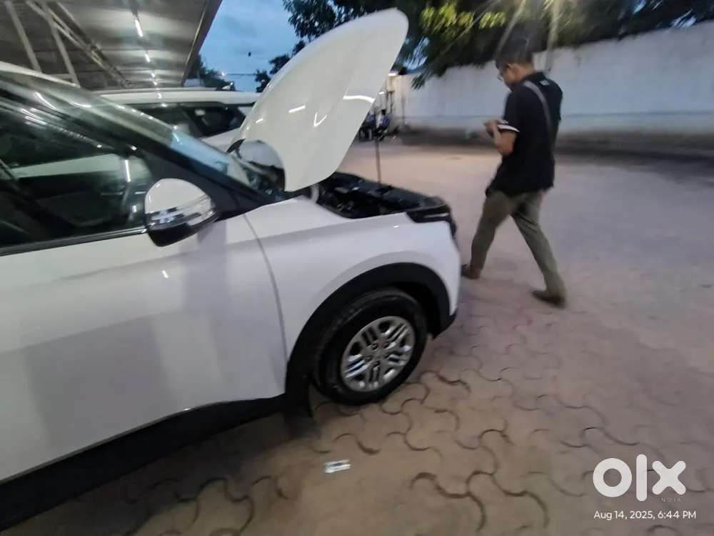 Kia Carens 2023 Petrol 30000 Km Driven