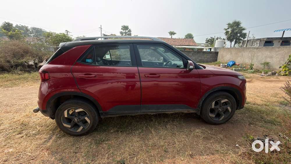 Hyundai Venue 2019 Diesel 79500 Km Driven