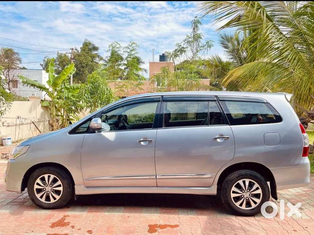 Toyota Innova 2015 Diesel Well Maintained