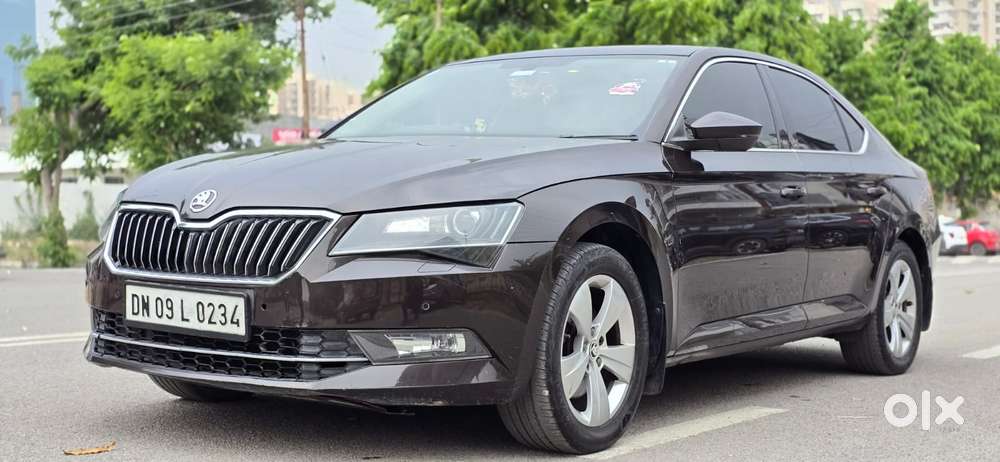 Skoda Superb Lk 1.8 Tsi At, 2016, Petrol