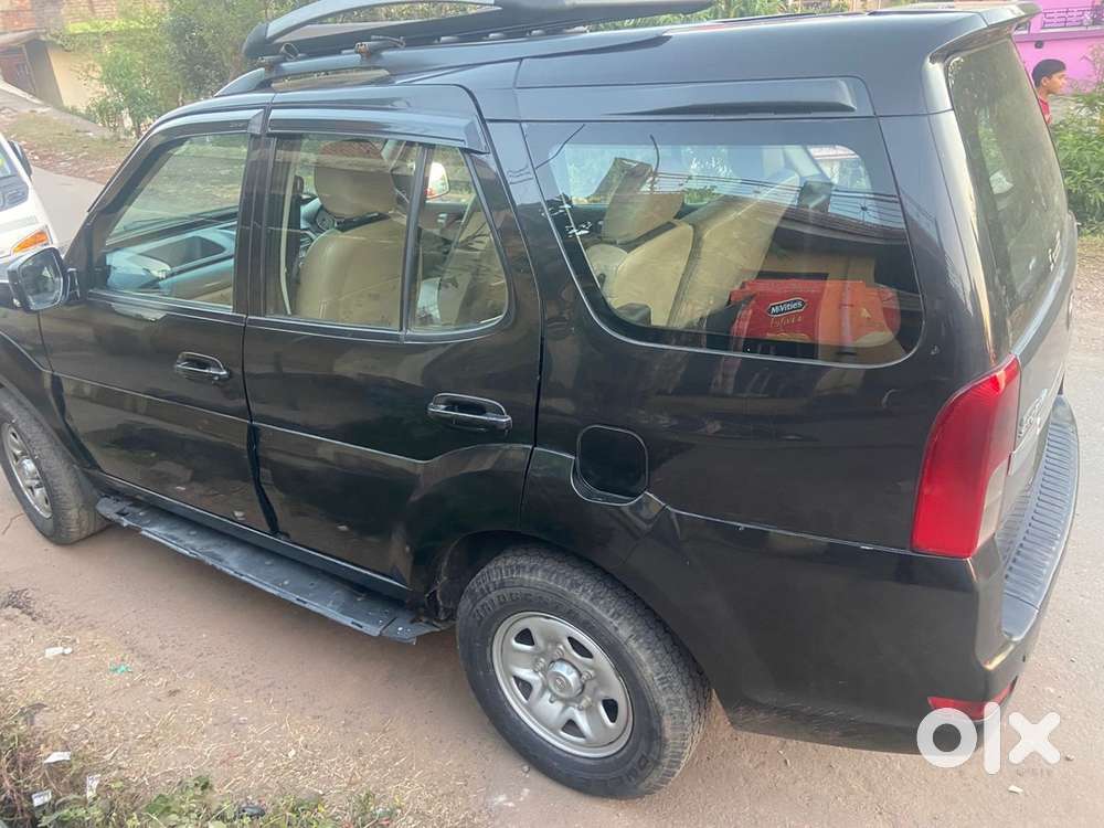 2015 Tata Safari Storme, Androide Bass Tube All Tyres New Back Camera