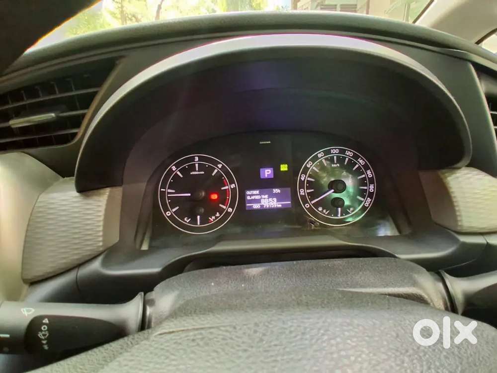 Toyota Innova Crysta Gx 2017