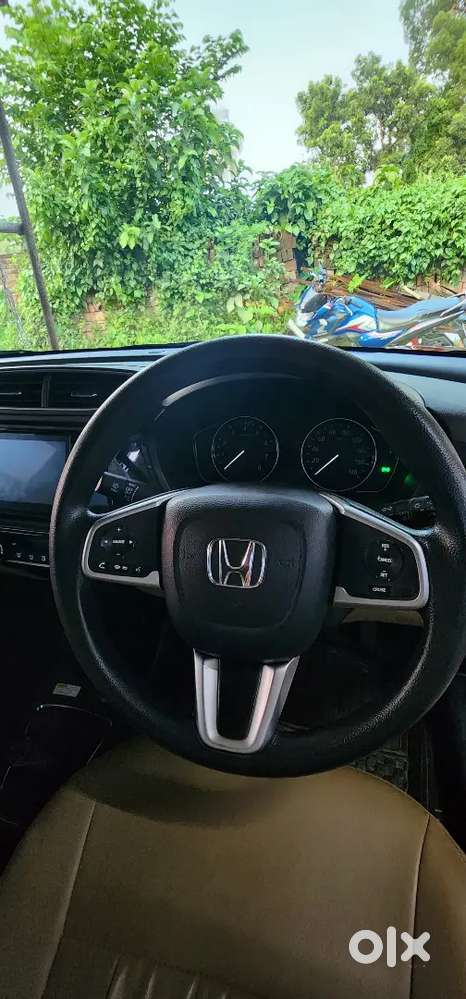 Honda Amaze 2nd Gen 2025 Petrol 13500 Km Driven