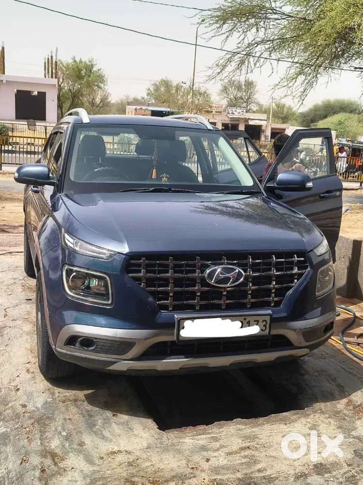 Gadi Showroom Condition Me H Jis Bhai Ko Leni Ho Vahi Massage Kare