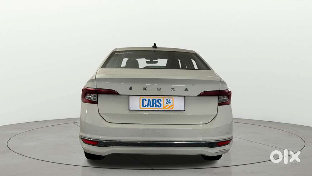 Skoda Slavia 1.0 Tsi Style At, 2023, Petrol