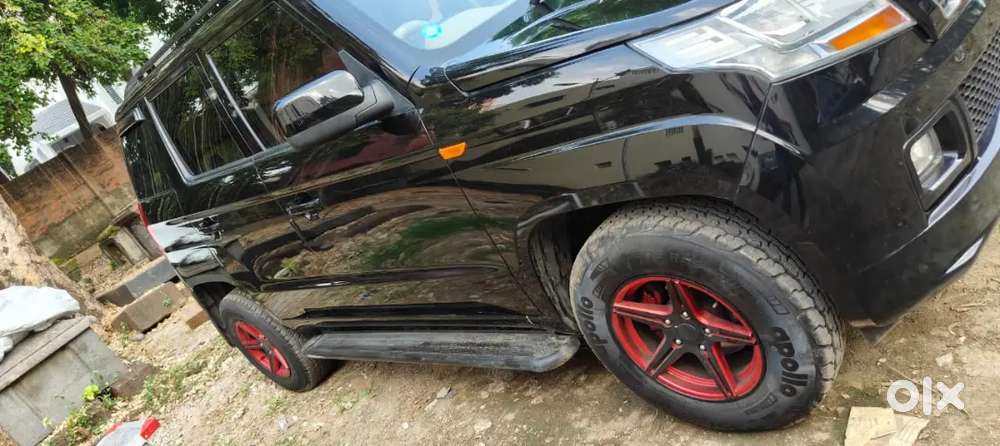 Mahindra Tuv 300 2017