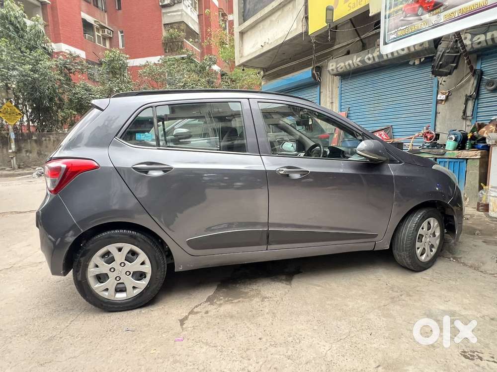 Hyundai Grand I10 Sportz, 2016, Petrol