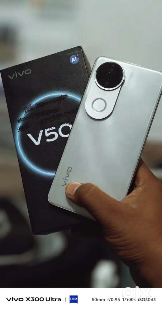 VIVO V50E 256GB BOX CHARGER AVAILABLE