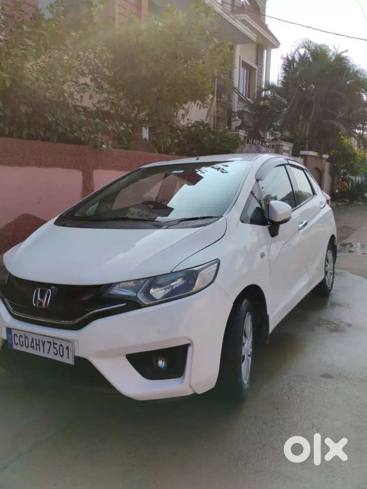 Honda Jazz 2015 30kmpl Milege